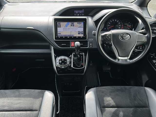 トヨタ ヴォクシー ZS 煌Ⅲ 京都府 2021(令3)年 4.2万km ブラック 純正ＳＤナビ　フルセグテレビ　バックカメラ　両側パワースライドドア　純正ＥＴＣ　ＬＥＤ　クルーズコントロール　Ｂｌｕｅｔｏｏｔｈ　レーンキープアシスト　横滑り防止装置　コーナーセンサー前後　禁煙車