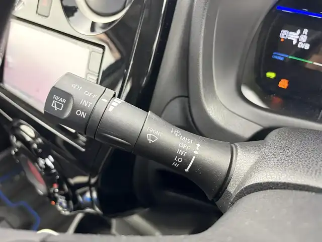 日産 ノート e－パワー X 愛知県 2017(平29)年 6.7万km ソニックブルー 純正SDナビ/Bluetooth/フルセグTV/CD/DVD/SD/AM/FM/インテリジェント エマージェンシー ブレーキ/・インテリジェント クルーズコントロール/・車線逸脱警報/・踏み間違い衝突防止アシスト/デジタルインナーミラー/スマートキー/アラウンドビューモニター/ETC/ドライブレコーダー/コーナーセンサー/ドアバイザー/オートライト/ハロゲンヘッドライト/社外14インチアルミホイール/スタッドレスタイヤ一式