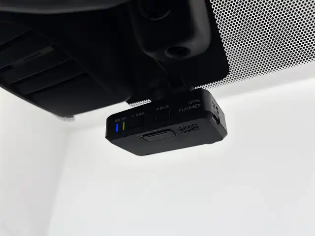 日産 ノート e－パワー X 愛知県 2017(平29)年 6.7万km ソニックブルー 純正SDナビ/Bluetooth/フルセグTV/CD/DVD/SD/AM/FM/インテリジェント エマージェンシー ブレーキ/・インテリジェント クルーズコントロール/・車線逸脱警報/・踏み間違い衝突防止アシスト/デジタルインナーミラー/スマートキー/アラウンドビューモニター/ETC/ドライブレコーダー/コーナーセンサー/ドアバイザー/オートライト/ハロゲンヘッドライト/社外14インチアルミホイール/スタッドレスタイヤ一式
