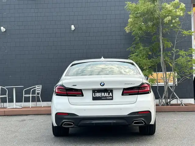 ＢＭＷ ５２３ｄ xDrive Mスポーツ EDジョイ+ 滋賀県 2021(令3)年 3万km アルピンホワイトⅢ 黒革シート/４WD/ＡＣＣ/ヘッドアップディスプレイ/バーチャルコックピット/純正ナビ/フルセグＴＶ・Bluetooth・USB/ＡｐｐｌｅＣａｒＰｌａｙ/全方位カメラ/シートヒーター/前席パワーシート/シートメモリー/レーンキープ/パーキングアシスト/オートホールド/パドルシフト/パワーバックドア/純正19インチＡＷ/LEDヘッドライト/ミラー一体型ETC