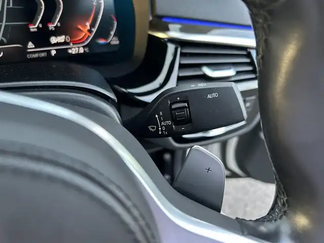 ＢＭＷ ５２３ｄ xDrive Mスポーツ EDジョイ+ 滋賀県 2021(令3)年 3万km アルピンホワイトⅢ 黒革シート/４WD/ＡＣＣ/ヘッドアップディスプレイ/バーチャルコックピット/純正ナビ/フルセグＴＶ・Bluetooth・USB/ＡｐｐｌｅＣａｒＰｌａｙ/全方位カメラ/シートヒーター/前席パワーシート/シートメモリー/レーンキープ/パーキングアシスト/オートホールド/パドルシフト/パワーバックドア/純正19インチＡＷ/LEDヘッドライト/ミラー一体型ETC