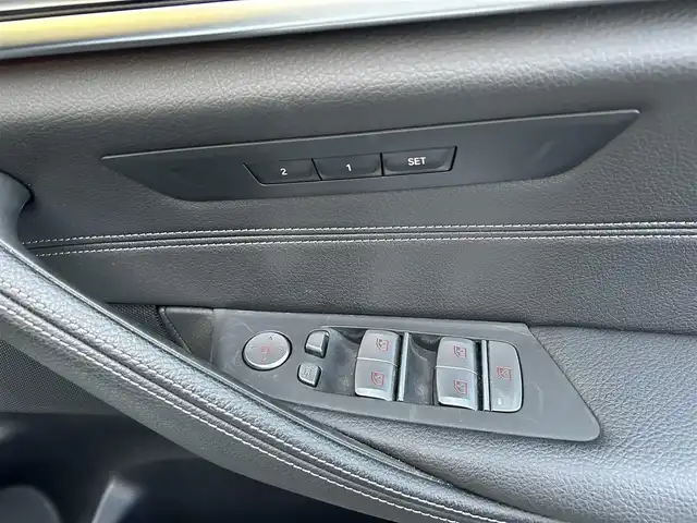 ＢＭＷ ５２３ｄ xDrive Mスポーツ EDジョイ+ 滋賀県 2021(令3)年 3万km アルピンホワイトⅢ 黒革シート/４WD/ＡＣＣ/ヘッドアップディスプレイ/バーチャルコックピット/純正ナビ/フルセグＴＶ・Bluetooth・USB/ＡｐｐｌｅＣａｒＰｌａｙ/全方位カメラ/シートヒーター/前席パワーシート/シートメモリー/レーンキープ/パーキングアシスト/オートホールド/パドルシフト/パワーバックドア/純正19インチＡＷ/LEDヘッドライト/ミラー一体型ETC