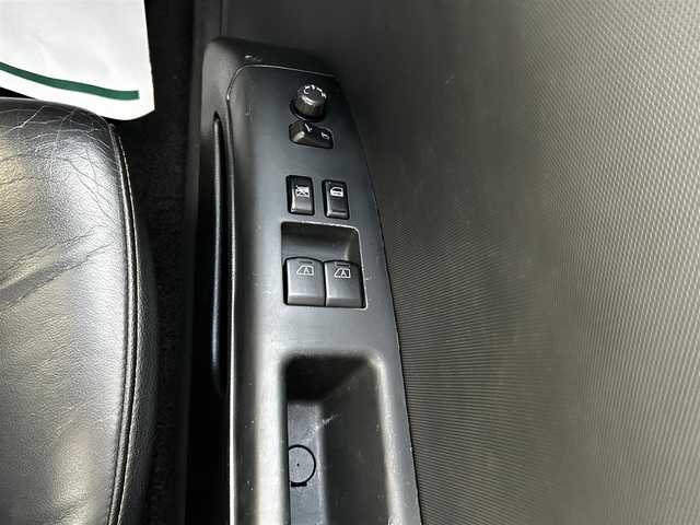 日産 フェアレディ Ｚ ロードスター バージョンT 和歌山県 2004(平16)年 3.3万km スパークリングシルバー 社外ナビ（フルセグTV/FM/AM/CD/DVD/SD/USB/Bluetooth）/バックカメラ/ETC/レザーシート/シートヒーター/パワーシート/トラクションコントロール/純正フロアマット/純正アルミホイール/取扱説明書/保証書