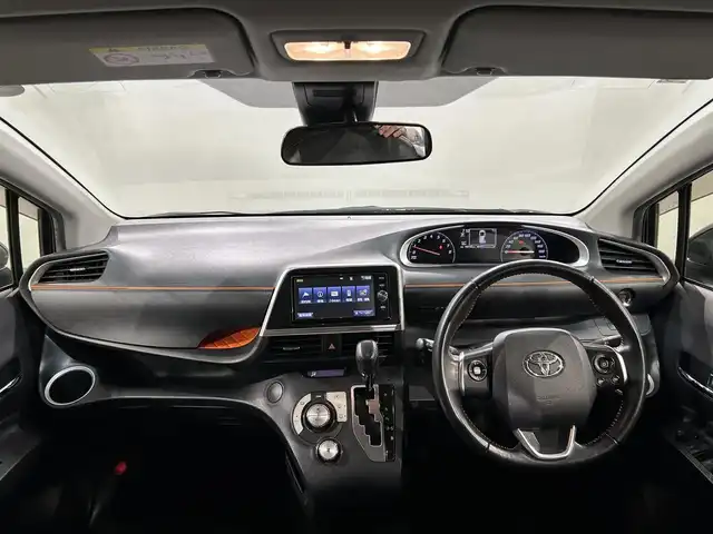 トヨタ シエンタ G クエロ 愛知県 2018(平30)年 4.4万km ブラックマイカ 純正ナビ【NSZT-W66T】/両側パワースライドドア/衝突軽減ブレーキ/車線逸脱警報/先行車発進告知/ハーフレザーシート/バックカメラ/ビルトインＥＴＣ/アクセサリーソケット/LEDヘッドライト/オートハイビーム/ＩＳＯＦＩＸ/アイドリングストップ/純正フロアマット/純正１５インチアルミホイール