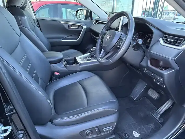 トヨタ ＲＡＶ４ G Zパッケージ 島根県 2020(令2)年 5万km アティチュードブラックマイカ 登録時走行距離 49356Km/ディーラー純正ナビ/取扱説明書/保証書/フルセグTV/TRDエアロ/全方位カメラ/コーナーセンサー/デジタルインナーミラー/4WD/AVENTURA17インチホイール/ブラインドスポットモニター/パワーバックドア/LEDヘッドライト/追従型クルーズコントロール/パワーシート/スマートキー/前席シートヒーター/前後ドライブレコーダー/ウィンカーミラー/電動格納ミラー/ビルトインETC2.0/プッシュスタート