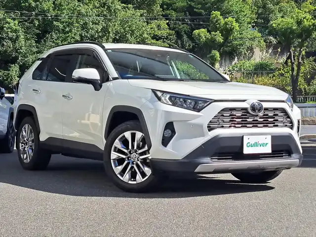 トヨタ ＲＡＶ４ G Zパッケージ 大阪府 2021(令3)年 3.2万km ホワイトパールクリスタルシャイン /禁煙車//純正オプション9インチSDナビ/NSZT-Y68T//Bluetooth/CD/DVD/HDMI//フルセグテレビ/バックカメラ//アダクティブクルーズコントロール//運転席メモリー付パワーシート//前席シートヒーター//ワイヤレス充電規格Qi//ステアリングヒーター//デジタルインナーミラー//ブラインドスポットモニター//クリアランスソナー//ハンズフリーパワーバックドア//衝突被害軽減ブレーキ//LEDヘッドライト//前後ドライブレコーダー//純正19インチアルミホイール//保証書//取扱説明書//スペアキー