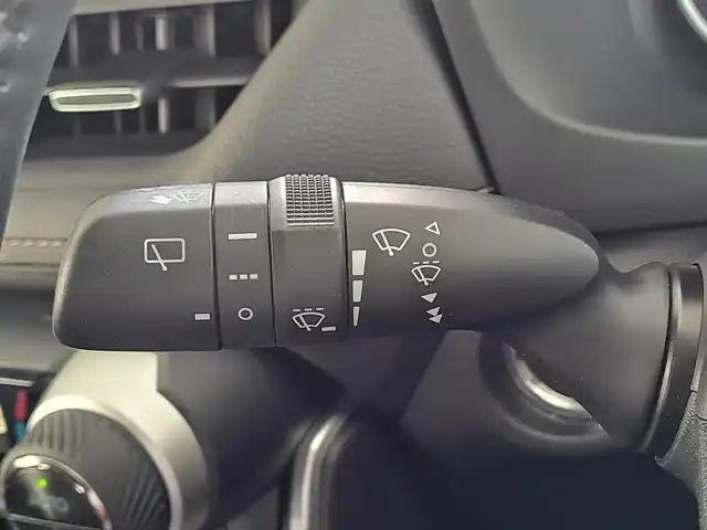 トヨタ ＲＡＶ４ G Zパッケージ 大阪府 2021(令3)年 3.2万km ホワイトパールクリスタルシャイン /禁煙車//純正オプション9インチSDナビ/NSZT-Y68T//Bluetooth/CD/DVD/HDMI//フルセグテレビ/バックカメラ//アダクティブクルーズコントロール//運転席メモリー付パワーシート//前席シートヒーター//ワイヤレス充電規格Qi//ステアリングヒーター//デジタルインナーミラー//ブラインドスポットモニター//クリアランスソナー//ハンズフリーパワーバックドア//衝突被害軽減ブレーキ//LEDヘッドライト//前後ドライブレコーダー//純正19インチアルミホイール//保証書//取扱説明書//スペアキー