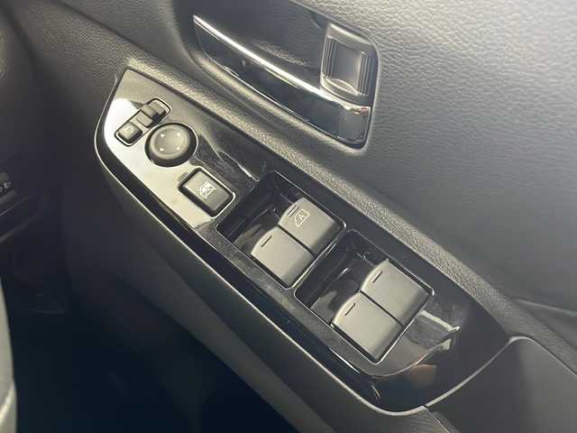 三菱 デリカミニ T プレミアム 愛知県 2025(令7)年 0.1千km 緑Ⅱ 未使用車・新車/９型ディスプレイオーディオ/全方位カメラ/Bluetooth・AppleCarPlay・AndroidAuto・USB/ルーフレール/ファブリック＆合皮シート/前席シートヒーター/ヒルディセントコントロール/ヒルスタートアシスト/アイドリングストップ/ACC/車線維持支援/車線逸脱警報/先行車発進告知/LEDヘッドライト/オートライト/オートマチックハイビーム/革巻きステアリング/ステアリングスイッチ/パドルシフト/電子パーキングブレーキ/オートホールド/スマートキー/プッシュスタート/スペアキー/新車保証書・取扱説明書