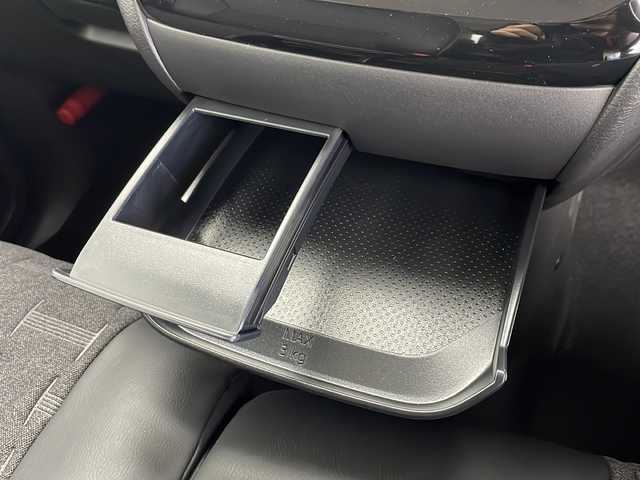 三菱 デリカミニ T プレミアム 愛知県 2025(令7)年 0.1千km 緑Ⅱ 未使用車・新車/９型ディスプレイオーディオ/全方位カメラ/Bluetooth・AppleCarPlay・AndroidAuto・USB/ルーフレール/ファブリック＆合皮シート/前席シートヒーター/ヒルディセントコントロール/ヒルスタートアシスト/アイドリングストップ/ACC/車線維持支援/車線逸脱警報/先行車発進告知/LEDヘッドライト/オートライト/オートマチックハイビーム/革巻きステアリング/ステアリングスイッチ/パドルシフト/電子パーキングブレーキ/オートホールド/スマートキー/プッシュスタート/スペアキー/新車保証書・取扱説明書