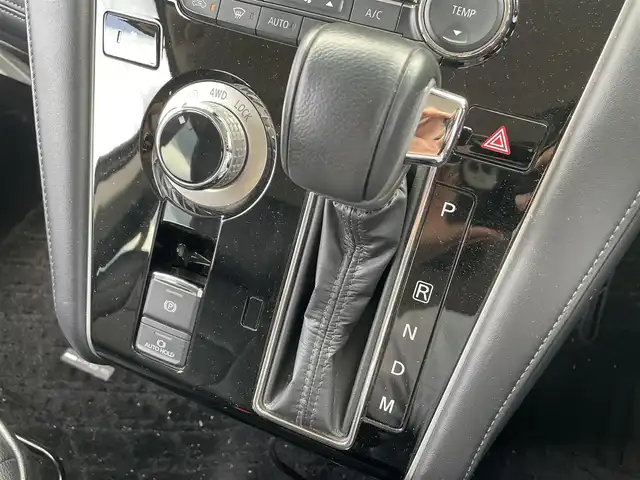 三菱 デリカＤ：５ P 千葉県 2019(令1)年 5.9万km エメラルドブラックパール 衝突軽減ブレーキ/全方位カメラ/両側パワースライドドア/フリップダウンモニター/純正１０インチＳＤナビ/フルセグＴＶ/レーダークルーズコントロール/電動リアゲート/ＬＥＤヘッドライト