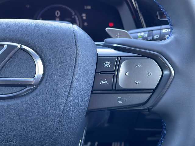 レクサス ＲＺ 450e Fスポーツ パフォーマンス 山口県 2024(令6)年 1.4万km パールⅡ ワンオーナー/100台限定車/純正ディスプレイオーディオ/・フルセグTV/・Bluetooth接続/・ナビキッド/アラウンドビューモニター/純正フロントカーボンスポイラー/純正リアカーボンスポイラー/純正カーボンウィング/純正カーボンルーフ/純正ブルーブレーキキャリパー/ビルトインETC/ドライブレコーダー/Lexus Safety System +/・プリクラッシュセーフティ/・レーンディパーチャーアラート/・レーダークルーズコントロール/・アダプティブハイビームシステム/・ロードサインアシスト/・発進遅れ告知機能/・ドライバー異常時対応システム/・フロントクロストラフィックアラート/・プロアクティブドライビングアシスト/パドルシフト/ハーフレザーシート/パワーシートD席/N席/シートヒーター/エアシート/ステアリングヒーター/スマートキー/プッシュスタート/スペアキー２本/ワイヤレス充電/USB入力端子/パワーバックドア/純正フロアマット/純正LEDライト/純正21インチ特別仕様アルミホイール/ウィンカーミラー/保証書