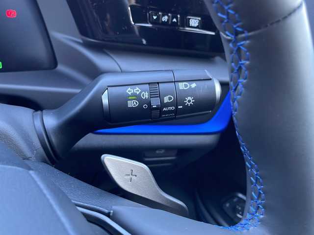 レクサス ＲＺ 450e Fスポーツ パフォーマンス 山口県 2024(令6)年 1.4万km パールⅡ ワンオーナー/100台限定車/純正ディスプレイオーディオ/・フルセグTV/・Bluetooth接続/・ナビキッド/アラウンドビューモニター/純正フロントカーボンスポイラー/純正リアカーボンスポイラー/純正カーボンウィング/純正カーボンルーフ/純正ブルーブレーキキャリパー/ビルトインETC/ドライブレコーダー/Lexus Safety System +/・プリクラッシュセーフティ/・レーンディパーチャーアラート/・レーダークルーズコントロール/・アダプティブハイビームシステム/・ロードサインアシスト/・発進遅れ告知機能/・ドライバー異常時対応システム/・フロントクロストラフィックアラート/・プロアクティブドライビングアシスト/パドルシフト/ハーフレザーシート/パワーシートD席/N席/シートヒーター/エアシート/ステアリングヒーター/スマートキー/プッシュスタート/スペアキー２本/ワイヤレス充電/USB入力端子/パワーバックドア/純正フロアマット/純正LEDライト/純正21インチ特別仕様アルミホイール/ウィンカーミラー/保証書