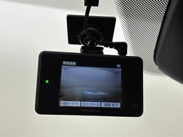 フォルクスワーゲン アップ ＧＴＩ 福岡県 2018(平30)年 0.7万km パール ６ＭＴ　/純正オーディオ／Ｂｌｕｅｔｏｏｔｈ　/ＥＴＣ２．０　/ドライブレコーダー　/クルーズコントロール　/衝突被害軽減システム　/アイドリングストップ　/シートヒーター　/純正１７インチＡＷ　/純正フロアマット