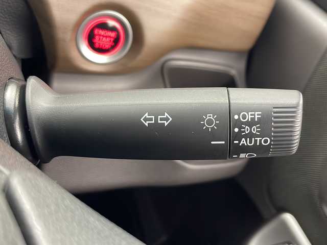 ホンダ フリード＋ G ホンダセンシング 秋田県 2019(令1)年 1.8万km ミッドナイトブルービームM 4WD/純正メモリナビ　/AM/FM/Bluetooth/CD/DVD/両側パワースライドドア　/衝突被害軽減ブレーキ　/レーダークルーズコントロール　/横滑り防止装置　/レーンキープアシスト　/バックカメラ　/ビルトインETC　/LEDヘッドライト　/オートライト/前席シートヒーター　/前後ドライブレコーダー/プッシュスタート/サイドバイザー/ステアリングリモコン/純正フロアマット