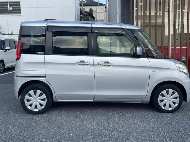 スズキ スペーシア X 千葉県 2014(平26)年 9.5万km シルキーシルバーメタリック (株)IDOMが運営する【じしゃロン八千代店】の自社ローン対象車両になります。こちらは現金またはオートローンご利用時の価格です。自社ローンご希望の方は別途その旨お申付け下さい/バックカメラ/片側パワースライドドア/エンジンスタートボタン