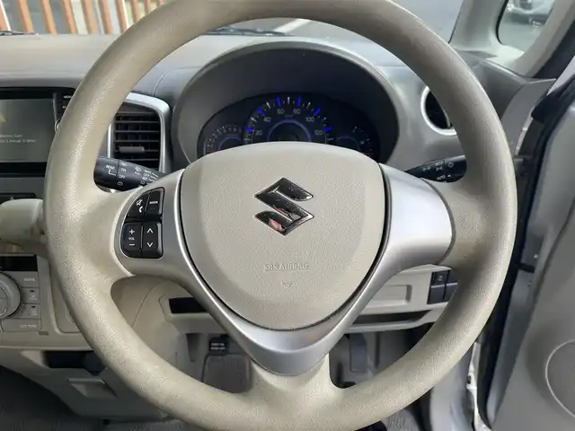 スズキ スペーシア X 千葉県 2014(平26)年 9.5万km シルキーシルバーメタリック (株)IDOMが運営する【じしゃロン八千代店】の自社ローン対象車両になります。こちらは現金またはオートローンご利用時の価格です。自社ローンご希望の方は別途その旨お申付け下さい/バックカメラ/片側パワースライドドア/エンジンスタートボタン