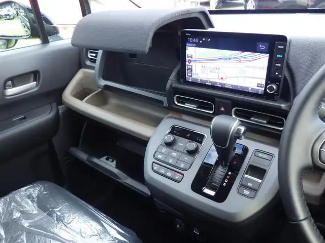 ホンダ フリード ハイブリット e:HEV AIR EX 千葉県 2025(令7)年 0.1千km クリスタルブラックパール e:HEV エアー　EX　2LB40Z　6人　9インチナビ　LXM-242ZFNI(207680円)/ホンダセンシング/・衝突軽減ブレーキ（CMBS）/・車線維持支援システム（LKAS）/・アダプティブクルーズコントロール（ACC）/・ブラインドスポットインフォメーション/・後方誤発進抑制機能/・誤発進抑制機能/両側パワースライドドア/ハーフレザーシート/前席シートヒーター/純正コネクトナビ/地デジTV/【Apple CarPlay　Android Auto対応】/【Bluetooth接続】/バックカメラ/革巻きステアリング/ステアリングスイッチ/LEDヘッドライト/ウインカーミラー/コーナーセンサー/純正15インチアルミホイル/サイド/カーテンエアバッグ/Honda スマートキー