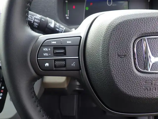 ホンダ フリード ハイブリット e:HEV AIR EX 千葉県 2025(令7)年 0.1千km クリスタルブラックパール e:HEV エアー　EX　2LB40Z　6人　9インチナビ　LXM-242ZFNI(207680円)/ホンダセンシング/・衝突軽減ブレーキ（CMBS）/・車線維持支援システム（LKAS）/・アダプティブクルーズコントロール（ACC）/・ブラインドスポットインフォメーション/・後方誤発進抑制機能/・誤発進抑制機能/両側パワースライドドア/ハーフレザーシート/前席シートヒーター/純正コネクトナビ/地デジTV/【Apple CarPlay　Android Auto対応】/【Bluetooth接続】/バックカメラ/革巻きステアリング/ステアリングスイッチ/LEDヘッドライト/ウインカーミラー/コーナーセンサー/純正15インチアルミホイル/サイド/カーテンエアバッグ/Honda スマートキー