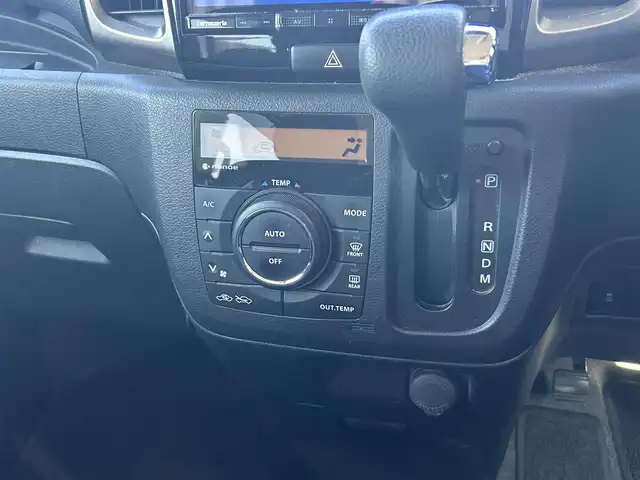 スズキ スペーシア カスタム Z ターボ 宮崎県 2017(平29)年 11.5万km ピュアホワイトP /ナビ(AVIC-RL712)//TV/CD/DVD/Bluetooth//バックカメラ//ETC//運転席シートヒーター//クルーズコントロール//両側パワースライドドア//パドルシフト//純正フロアマット//社外アルミホイール/　（純正アルミホイール/　　スタッドレスタイヤ積載）//ドアバイザー//電格ウィンカーミラー//オートライト