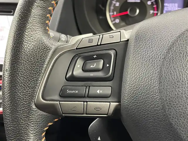 スバル フォレスター Xブレイク 埼玉県 2015(平27)年 7.7万km クリスタルホワイトP アイサイトｖｅｒ２　純正ナビ　フリップダウンモニター　バックカメラ　ＥＴＣ　レーダークルーズコントロール　シートヒーター　純正アルミホイール　スマートキー　オートライト　ＬＥＤヘッドライト　地デジＴＶ