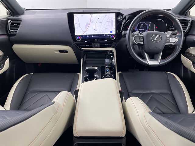 レクサス ＮＸ 350h バージョンL 道央・札幌 2023(令5)年 1.5万km ソニッククォーツ ・4WD/・サンルーフ/・純正14.1インチナビ/・BT&USB&Miracast&フルセグTV/・全方位カメラ/・パワーバックドア/・ブラインドスポットモニター/・車線逸脱防止支援システム/・パーキングサポートブレーキ/・ヘッドアップディスプレイ/・プリクラッシュセーフティ/・安心降車アシスト/・リアカメラディティクション/・ロードサインアシスト/・レーダークルーズコントロール/・パドルシフト/・レザーシート/・前席シートヒーター&ベンチレーション/・ステアリングヒーター/・D席メモリシート/・ドアミラーヒーター/・バックフォグ/・デジタルインナーミラー/・3眼LEDヘッドライト/・オートライト/・オートマチックハイビーム/・スマートキー/・プッシュスタート