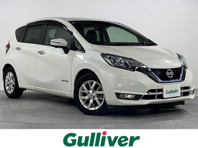 日産 ノート e－パワー メダリスト 広島県 2016(平28)年 3.5万km ブリリアントホワイトパール 純正ナビ/アラウンドビューモニター/インテリジェントルームミラー/ＥＴＣ/Blu-ray/ＬＥＤヘッドライト/前後コーナーセンサー/衝突被害軽減/レーンキープアシスト/オートライト/純正15インチアルミホイール(185/65/R15)/エアバッグ(運転席/助手席/サイド/カーテン)