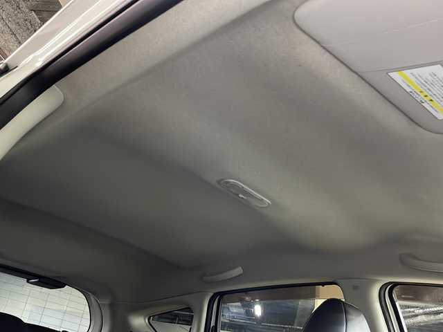 日産 ノート e－パワー メダリスト 広島県 2016(平28)年 3.5万km ブリリアントホワイトパール 純正ナビ/アラウンドビューモニター/インテリジェントルームミラー/ＥＴＣ/Blu-ray/ＬＥＤヘッドライト/前後コーナーセンサー/衝突被害軽減/レーンキープアシスト/オートライト/純正15インチアルミホイール(185/65/R15)/エアバッグ(運転席/助手席/サイド/カーテン)