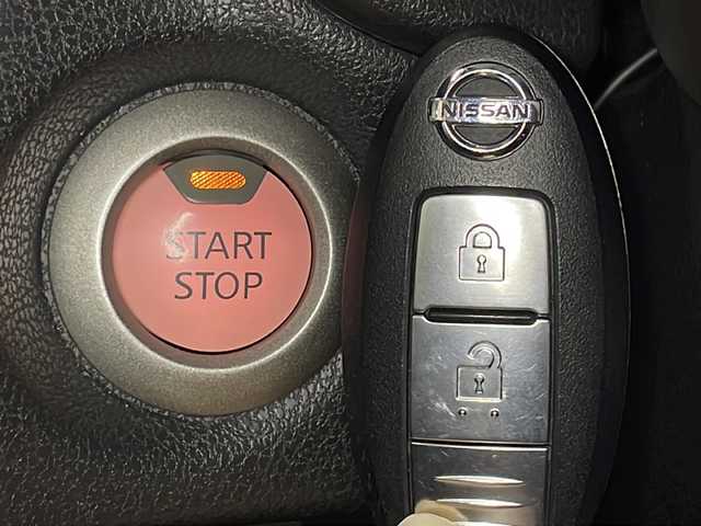 日産 ノート e－パワー メダリスト 広島県 2016(平28)年 3.5万km ブリリアントホワイトパール 純正ナビ/アラウンドビューモニター/インテリジェントルームミラー/ＥＴＣ/Blu-ray/ＬＥＤヘッドライト/前後コーナーセンサー/衝突被害軽減/レーンキープアシスト/オートライト/純正15インチアルミホイール(185/65/R15)/エアバッグ(運転席/助手席/サイド/カーテン)