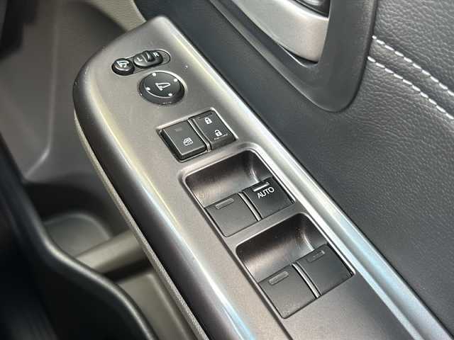 ホンダ フリード G ホンダセンシング 静岡県 2019(平31)年 6.9万km プレミアムスパークルブラックパール 純正ナビ/CD/DVD/AM/FM/フルセグTV/ipod/SD/USB/Bluetooth/AUX/主要装備/・純正ナビ　/・レーダークルーズコントロール　/・ドライブレコーダー　/・バックカメラ　/・ＥＴＣ　/・両側パワースライドドア　/・スマートキー　/・プッシュスタート　/・アイドリングストップ　/・ウォークスルー　/・ホンダセンシング/・レーンキープ/・オートライト/・ステアリングリモコン/・横滑り防止装置/・衝突軽減システム/・ヒーテッドドアミラー/・取扱説明書/・ワンオーナー/・保証書