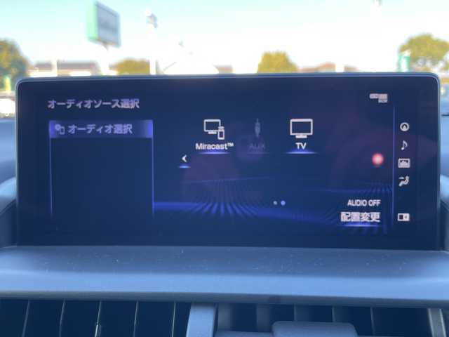 レクサス ＮＸ 300 スパイス&シック 群馬県 2020(令2)年 4.8万km ソニッククォーツ パノラマルーフ/純正10.3インチワイドナビ/（CD/DVD/SD/Bluetooth/USB/Miracast）/フルセグテレビ/バック・サイドカメラ/セーフティシステムプラス/・プリクラッシュセーフティシステム/・レーントレーシングアシスト/・アダプティブハイビームシステム/・レーダークルーズコントロール/・ロードサインアシスト/・先行車発進告知機能/ブラインドスポットモニター/リアクロストラフィックアラート/パーキングサポートブレーキ/ハンズフリーパワーバックドア/角型三眼LEDヘッドランプ/ボディ同色フェンダーアーチモール/ステアリングヒーター/黒レザーシート/シートヒーター/エアシート/パワーシート/シートメモリー