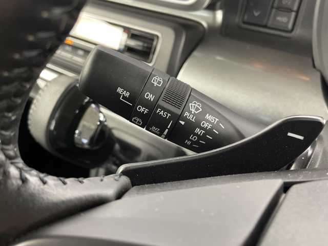 スズキ スペーシア ギア HYBRID XZターボ 大分県 2021(令3)年 6万km クールカーキパールメタリック/ガンメタリック2トーン 社外ナビ/（フルセグ/Bluetooth/CD/DVD)/衝突軽減回避ブレーキ/レーダークルーズコントロール/レーンアシスト/オートハイビーム/全方位カメラ/ビルトインETC/シートヒーター/パドルシフト/両側パワースライドドア/プッシュスタート・スマートキー/アイドリングストップ