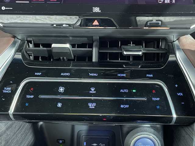 トヨタ ハリアー ハイブリッド Z レザーパッケージ 沖縄県 2021(令3)年 4万km プレシャスブラックパール 県外仕入れ/禁煙車/トヨタセーフティーセンス/・プリクラッシュセーフティ/・レーントレーシングアシスト/・レーダークルーズコントロール/・アダプティブハイビームシステム/・オートマチックハイビーム/・ロードサインアシスト/モデリスタエアロ/マフラーカッター/パノラミックビューモニター/純正ディスプレイオーディオ/・フルセグTV/・スマートホン連携/・Bluetooth/ＪＢＬプレミアムサウンド/デジタルインナーミラー/置くだけ充電/レザーシート/シートヒーター/シートクーラー/パワーバックドア/パワーシート/ブラインドスポットモニター/ヘッドアップディススレイ/純正19インチアルミ