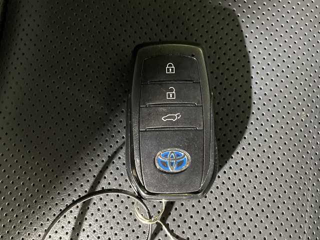 トヨタ ハリアー ハイブリッド Z レザーパッケージ 沖縄県 2021(令3)年 4万km プレシャスブラックパール 県外仕入れ/禁煙車/トヨタセーフティーセンス/・プリクラッシュセーフティ/・レーントレーシングアシスト/・レーダークルーズコントロール/・アダプティブハイビームシステム/・オートマチックハイビーム/・ロードサインアシスト/モデリスタエアロ/マフラーカッター/パノラミックビューモニター/純正ディスプレイオーディオ/・フルセグTV/・スマートホン連携/・Bluetooth/ＪＢＬプレミアムサウンド/デジタルインナーミラー/置くだけ充電/レザーシート/シートヒーター/シートクーラー/パワーバックドア/パワーシート/ブラインドスポットモニター/ヘッドアップディススレイ/純正19インチアルミ