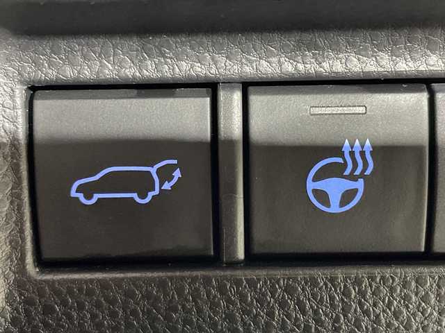 トヨタ ハリアー ハイブリッド Z レザーパッケージ 沖縄県 2021(令3)年 4万km プレシャスブラックパール 県外仕入れ/禁煙車/トヨタセーフティーセンス/・プリクラッシュセーフティ/・レーントレーシングアシスト/・レーダークルーズコントロール/・アダプティブハイビームシステム/・オートマチックハイビーム/・ロードサインアシスト/モデリスタエアロ/マフラーカッター/パノラミックビューモニター/純正ディスプレイオーディオ/・フルセグTV/・スマートホン連携/・Bluetooth/ＪＢＬプレミアムサウンド/デジタルインナーミラー/置くだけ充電/レザーシート/シートヒーター/シートクーラー/パワーバックドア/パワーシート/ブラインドスポットモニター/ヘッドアップディススレイ/純正19インチアルミ