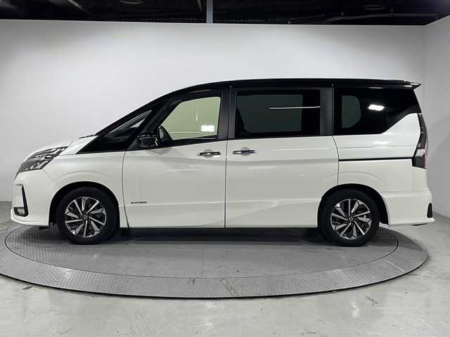 日産 セレナ ハイウェイスター V 広島県 2020(令2)年 3.9万km ブリリアントホワイトパール 2トーン プロパイロット/デジタルインナーミラー/純正10型ナビ/・Bluetooth接続/・CD/DVD再生機能/・フルセグテレビ/後席モニター/両側パワースライドドア/アラウンドビューモニター/全方位運転支援システム/・インテリジェントエマージェンシーブレーキ/・踏み間違い防止アシスト/・車線逸脱防止支援システム/クルーズコントロール/LEDヘッドライト/前後コーナーセンサー/ETC/ドライブレコーダー/純正16インチアルミホイール