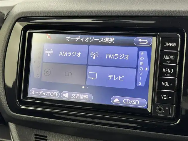 トヨタ ヴィッツ F セーフティエディション 福岡県 2018(平30)年 2.5万km ボルドーマイカメタリック 純正ナビ（ＢＴ、フルセグＴＶ）　/ＥＴＣ　/バックカメラ　/前後ドライブレコーダー　/衝突軽減システム　/横滑り防止装置　/レーンキープ　/オートハイビーム　/コーナーセンサー　/ＡＢＳ　/社外１４インチアルミホイール