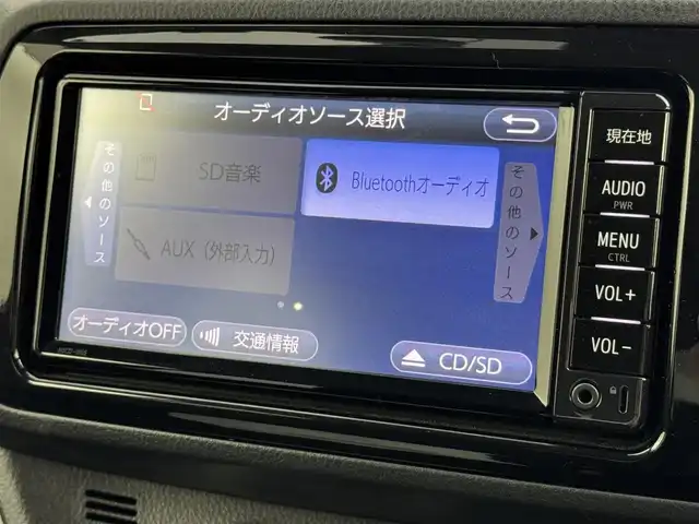 トヨタ ヴィッツ F セーフティエディション 福岡県 2018(平30)年 2.5万km ボルドーマイカメタリック 純正ナビ（ＢＴ、フルセグＴＶ）　/ＥＴＣ　/バックカメラ　/前後ドライブレコーダー　/衝突軽減システム　/横滑り防止装置　/レーンキープ　/オートハイビーム　/コーナーセンサー　/ＡＢＳ　/社外１４インチアルミホイール