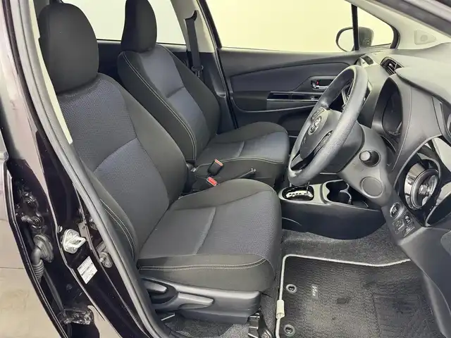 トヨタ ヴィッツ F セーフティエディション 福岡県 2018(平30)年 2.5万km ボルドーマイカメタリック 純正ナビ（ＢＴ、フルセグＴＶ）　/ＥＴＣ　/バックカメラ　/前後ドライブレコーダー　/衝突軽減システム　/横滑り防止装置　/レーンキープ　/オートハイビーム　/コーナーセンサー　/ＡＢＳ　/社外１４インチアルミホイール