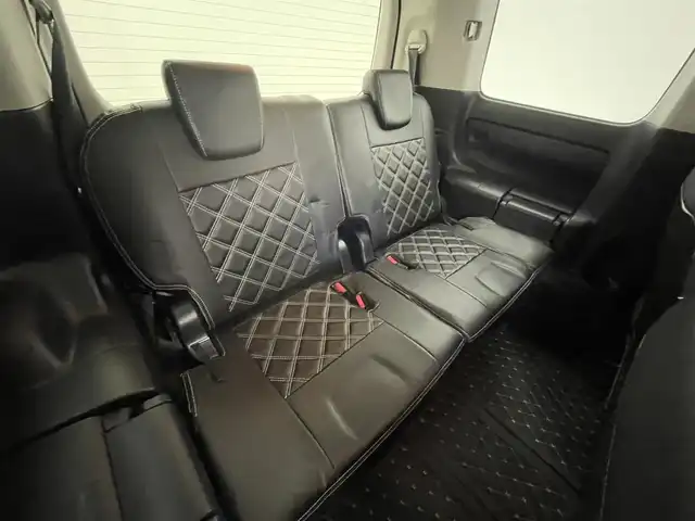 トヨタ ヴォクシー ZS 煌 群馬県 2016(平28)年 6万km ホワイトパールクリスタルシャイン 雹害車　フリップダウンモニター　純正９インチナビ　バックカメラ　両側パワースライドドア　ＬＥＤライト　ＡＨＢ　シートカバー　社外１６インチＡＷ　ステアリングリモコン　ドライブレコーダー　ＥＴＣ