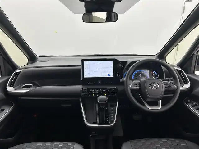 トヨタ ヴォクシー ハイブリッド S－Z 茨城県 2025(令7)年 0.1万km未満 アティチュードブラックマイカ 登録済未使用車/純正10.5型DA/フルセグ/バックカメラ/快適利便パッケージ/AC100V/衝突被害軽減ブレーキ/車線逸脱抑制装置/レーダークルーズコントロール/オートマチックハイビーム/クリアランスソナー/両側電動スライドドア/ETC2.0/シートヒーター/ステアリングヒーター/純正17インチAW/3眼LEDヘッドライト/スマートキー