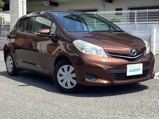 トヨタ ヴィッツ ジュエラ 大阪府 2011(平23)年 4.4万km ダークブラウンマイカメタリック ワンオーナー/純正SDナビ・フルセグTV・CD・/　　DVD・Bluetooth・SD/前後ドライブレコーダー/電動格納ウインカーミラー/社外ホイールキャップ