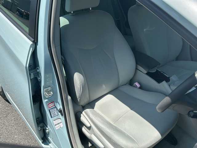 トヨタ プリウス S 鳥取県 2009(平21)年 8.2万km アクアマイカメタリック ワンオーナー/社外ナビ(DIANAVI)/ワンセグTV/ETC/横滑り防止装置/盗難防止装置/アイドリングストップ/オートハロゲンライト/フォグライト/純正フロアマット/ステアリングスイッチ/電動格納ミラー/プッシュスタート/スマートキー/Wエアバッグ/カーテンエアバッグ
