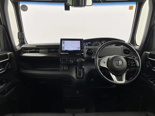 ホンダ Ｎ ＢＯＸ カスタム G L ターボ ホンダセンシング 群馬県 2018(平30)年 3.8万km プラチナホワイトパール 純正8インチナビ(AM/FM/Bluetooth/フルセグTV//CD/DVD/SD/USB/AppleCarPlay)/バックモニター/Honda SENSING/ ・衝突軽減ブレーキ/ ・誤発進抑制機能/後方誤発進抑制機能/ ・歩行者事故低減ステアリング/ ・路外逸脱抑制機能/ ・アダプティブクルーズコントロール/ ・車線維持支援システム/ ・オートハイビーム/ ・先行車発進お知らせ機能/ ・標識認識機能/両側パワースライドドア/パドルシフト/純正前後方ドライブレコーダー/ビルトインETC/プッシュスタート/スマートキー/スペアキー有