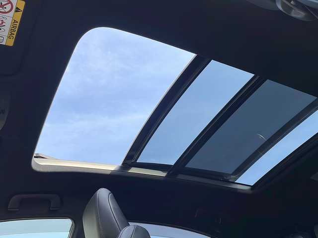 トヨタ ハリアー プレミアム アドバンスド スタイルモーヴ 山形県 2016(平28)年 4.6万km ホワイトパールクリスタルシャイン 禁煙車/Toyota Safety Sense P/・プリクラッシュセーフティ/・レーンディパーチャーアラート/・オートマチックハイビーム/・レーダークルーズコントロール/パノラマムーンルーフ/パノラミックビューモニター/JBLプレミアムサウンド/ハーフレザーシート/純正ナビ(CD.DVD.BT.SD.USB)/パワーバックドア/シートヒーター/ビルトインETC/LEDヘッドライト/フォグランプ/プッシュスタート/スマートキー