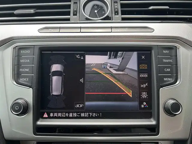 フォルクスワーゲン パサート ヴァリアント TSI Rライン 新潟県 2016(平28)年 14.8万km オリックスホワイトパールエフェクト バックカメラ/クルーズコントロール追従走行/ETC/プッシュスタート/ウィンカーミラー/アイドリングストップ/フルセグテレビ/メモリナビ/オートライト/電動格納ミラー