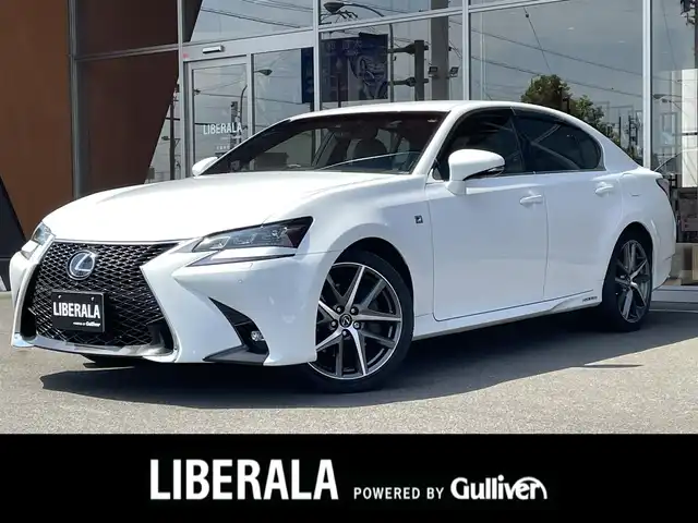 レクサス ＧＳ 300h Fスポーツ 岐阜県 2016(平28)年 4.2万km ホワイトノーヴァガラスフレーク ワンオーナー/純正メモリナビ/【フルセグTV/USB/Bluetooth】/バックカメラ/プリクラッシュセーフティー/レーダークルーズコントロール/レーンキーピングアシスト/ヒルスタートアシストコントロール/車両接近通報装置/クリアランスソナー/レクサスクライメントコンシェルジュ/本革シート/パワーシート/前席シートヒーター/前席シートベンチレーター/ステアリングヒーター/純正19インチアルミホイール/三眼フルLEDヘッドライト/オートLEDライト/オートマチックハイビーム/ビークルスタビリティコントロール/イモビライザー/ビルトインETC2.0/ドライブレコーダー(CSD-500EHR)/純正フロアマット/カーテンエアバッグ/プッシュスタート/スマートキー/スマートカードキー/スペアキー/取扱説明書/保証書