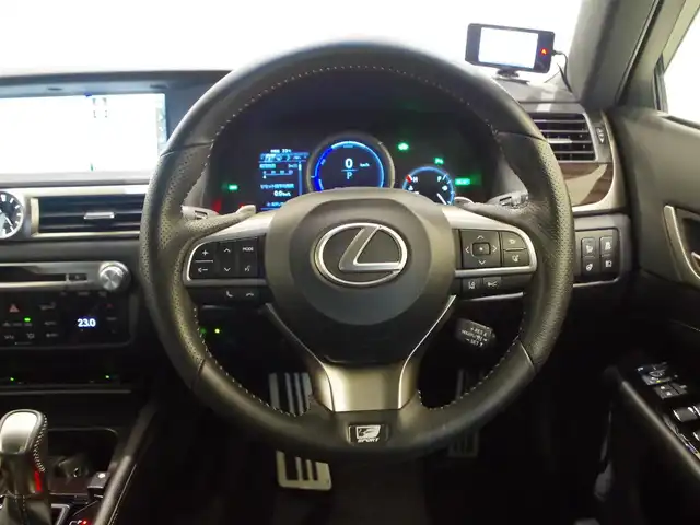 レクサス ＧＳ 300h Fスポーツ 岐阜県 2016(平28)年 4.2万km ホワイトノーヴァガラスフレーク ワンオーナー/純正メモリナビ/【フルセグTV/USB/Bluetooth】/バックカメラ/プリクラッシュセーフティー/レーダークルーズコントロール/レーンキーピングアシスト/ヒルスタートアシストコントロール/車両接近通報装置/クリアランスソナー/レクサスクライメントコンシェルジュ/本革シート/パワーシート/前席シートヒーター/前席シートベンチレーター/ステアリングヒーター/純正19インチアルミホイール/三眼フルLEDヘッドライト/オートLEDライト/オートマチックハイビーム/ビークルスタビリティコントロール/イモビライザー/ビルトインETC2.0/ドライブレコーダー(CSD-500EHR)/純正フロアマット/カーテンエアバッグ/プッシュスタート/スマートキー/スマートカードキー/スペアキー/取扱説明書/保証書