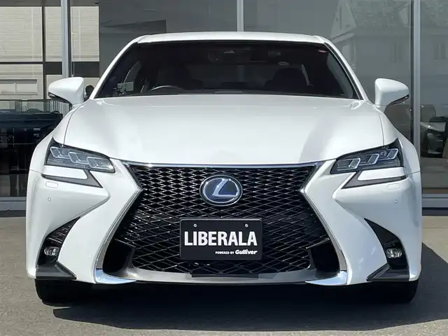 レクサス ＧＳ 300h Fスポーツ 岐阜県 2016(平28)年 4.2万km ホワイトノーヴァガラスフレーク ワンオーナー/純正メモリナビ/【フルセグTV/USB/Bluetooth】/バックカメラ/プリクラッシュセーフティー/レーダークルーズコントロール/レーンキーピングアシスト/ヒルスタートアシストコントロール/車両接近通報装置/クリアランスソナー/レクサスクライメントコンシェルジュ/本革シート/パワーシート/前席シートヒーター/前席シートベンチレーター/ステアリングヒーター/純正19インチアルミホイール/三眼フルLEDヘッドライト/オートLEDライト/オートマチックハイビーム/ビークルスタビリティコントロール/イモビライザー/ビルトインETC2.0/ドライブレコーダー(CSD-500EHR)/純正フロアマット/カーテンエアバッグ/プッシュスタート/スマートキー/スマートカードキー/スペアキー/取扱説明書/保証書