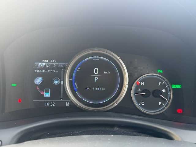 レクサス ＧＳ 300h Fスポーツ 静岡県 2016(平28)年 4.2万km ホワイトノーヴァガラスフレーク ●純正12.3インチナビ/(フルセグ/CD/DVD/Bluetooth/AUX)/●レザーシート/●前席パワーシート(運転席シートメモリ付き)/●前席シートヒーター＆エアシート/●バックカメラ/●レーダークルーズコントロール/●ブラインドスポットモニター/●衝突被害軽減システム/●レーンキープアシスト/●前後コーナーセンサー/●電動パーキングブレーキ/●オートブレーキホールド/●三眼LEDライト＆フォグランプ/●オートライト/●オートマチックハイビーム/●革巻きステアリング/●ステアリングスイッチ/●ステアリングヒーター/●ETC2.0/●前方ドライブレコーダー/●電動リアサンシェード/●電動リアゲート/●ドアバイザー/●スマートキー/●プッシュスタート/●純正フロアマット/●純正19インチアルミホイール/●W＋サイド＋カーテンSRS＋ABS/●保証書/●取扱説明書