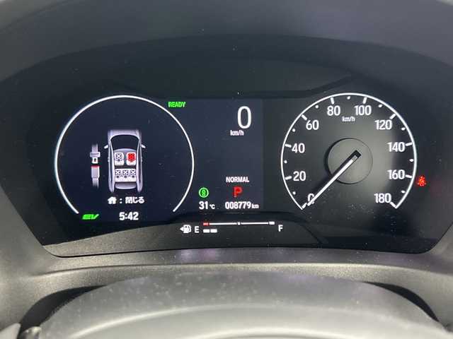 ホンダ ヴェゼル ハイブリッド e:HEV Z 愛知県 2024(令6)年 0.9万km プラチナホワイトパール ワンオーナー/禁煙車/純正9インチナビ/（AM/FM/Bluetooth/USB/フルセグTV）/バックカメラ/シーケンシャルウインカー/ワイヤレス充電/ホンダセンシング/・衝突軽減ブレーキ/・レーダークルーズコントロール/・レーンキープアシスト/・オートマチックハイビーム/・ブラインドスポットモニター/・クリアランスソナー/ダウンヒルアシスト/ETC2.0/ステアリングヒーター/シートヒーター/パドルシフト/スマートキー/プッシュスタート/LEDヘッドライト/フロントフォグライト/純正18インチアルミホイール/純正フロアマット